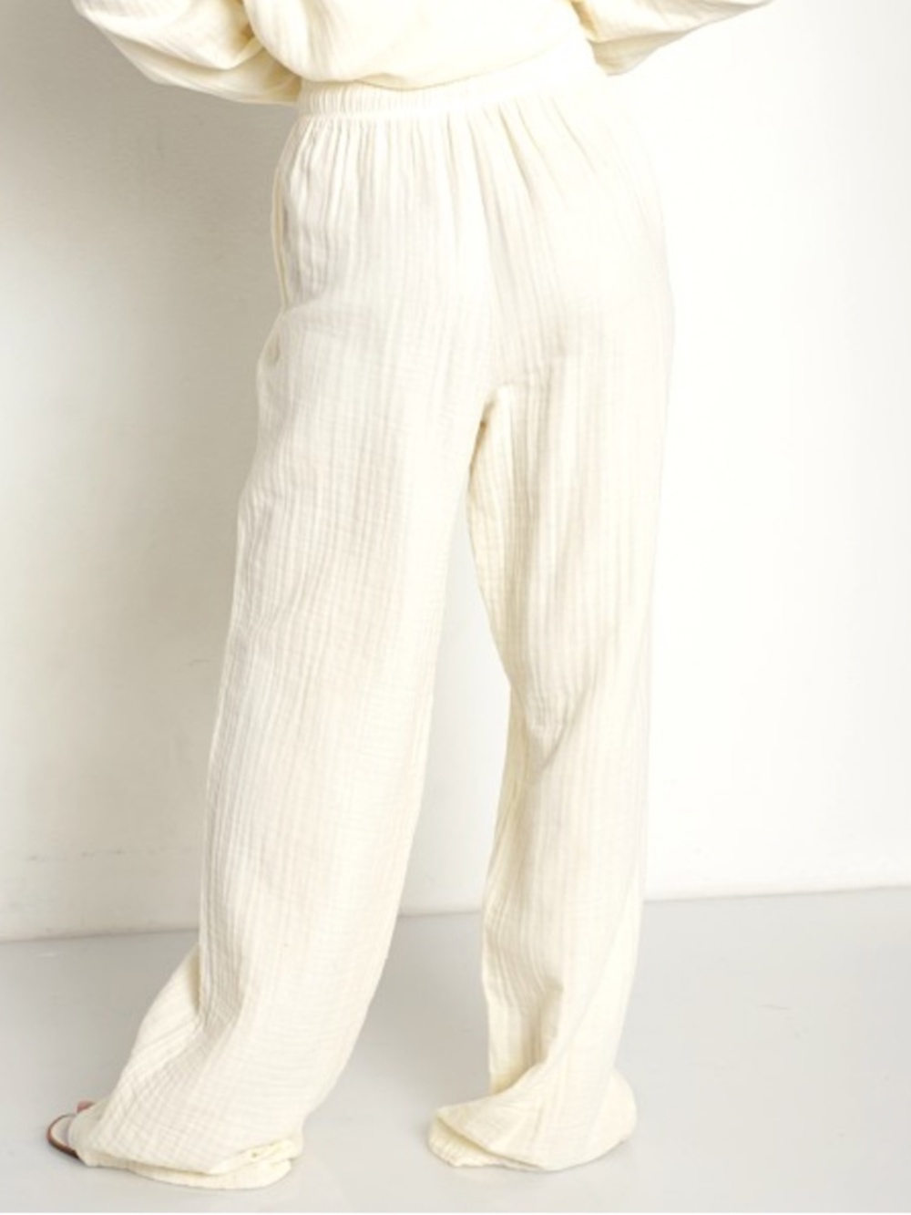 Donni Cream Bubble Pant - Picture 2 of 3